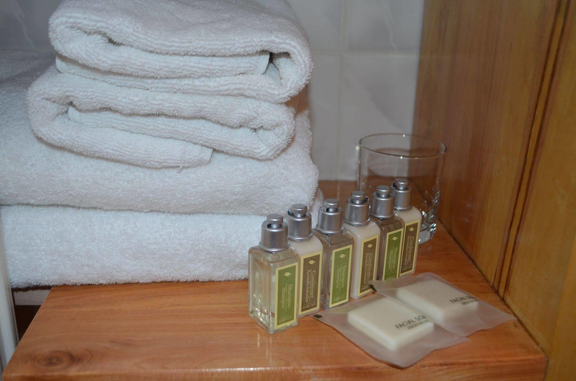 Hotel Aquaterra Puerto Natales Eksteriør bilde
